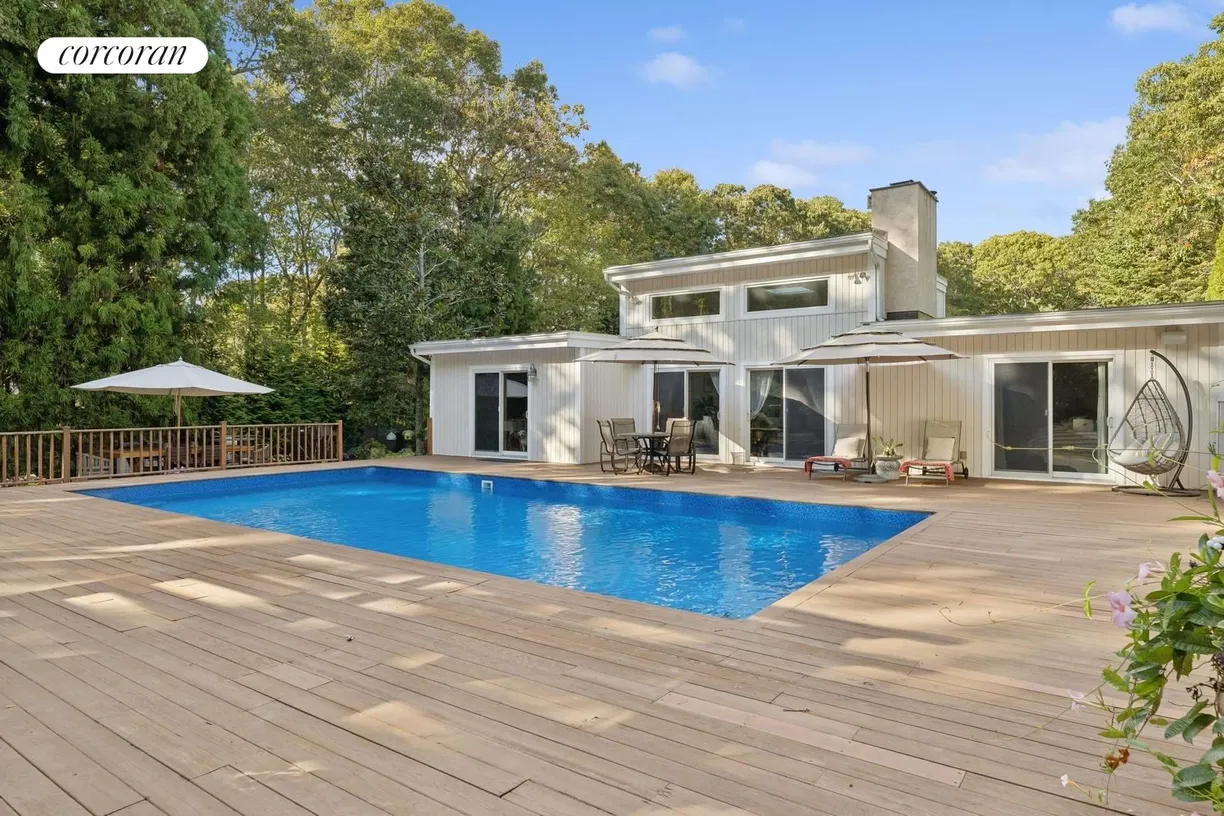 The Hamptons Real Estate | View 84 Montauk Highway | room 1