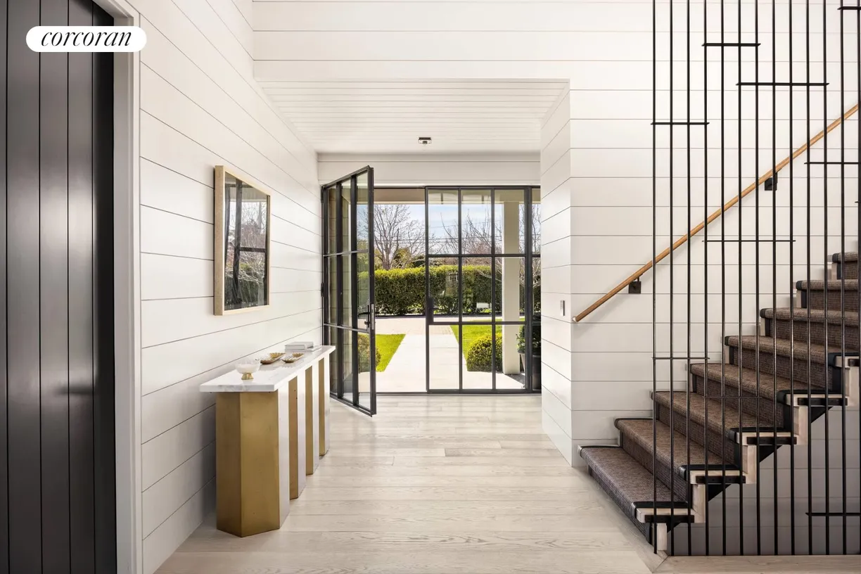The Hamptons Real Estate | View 79 Meeting House Lane | room 2