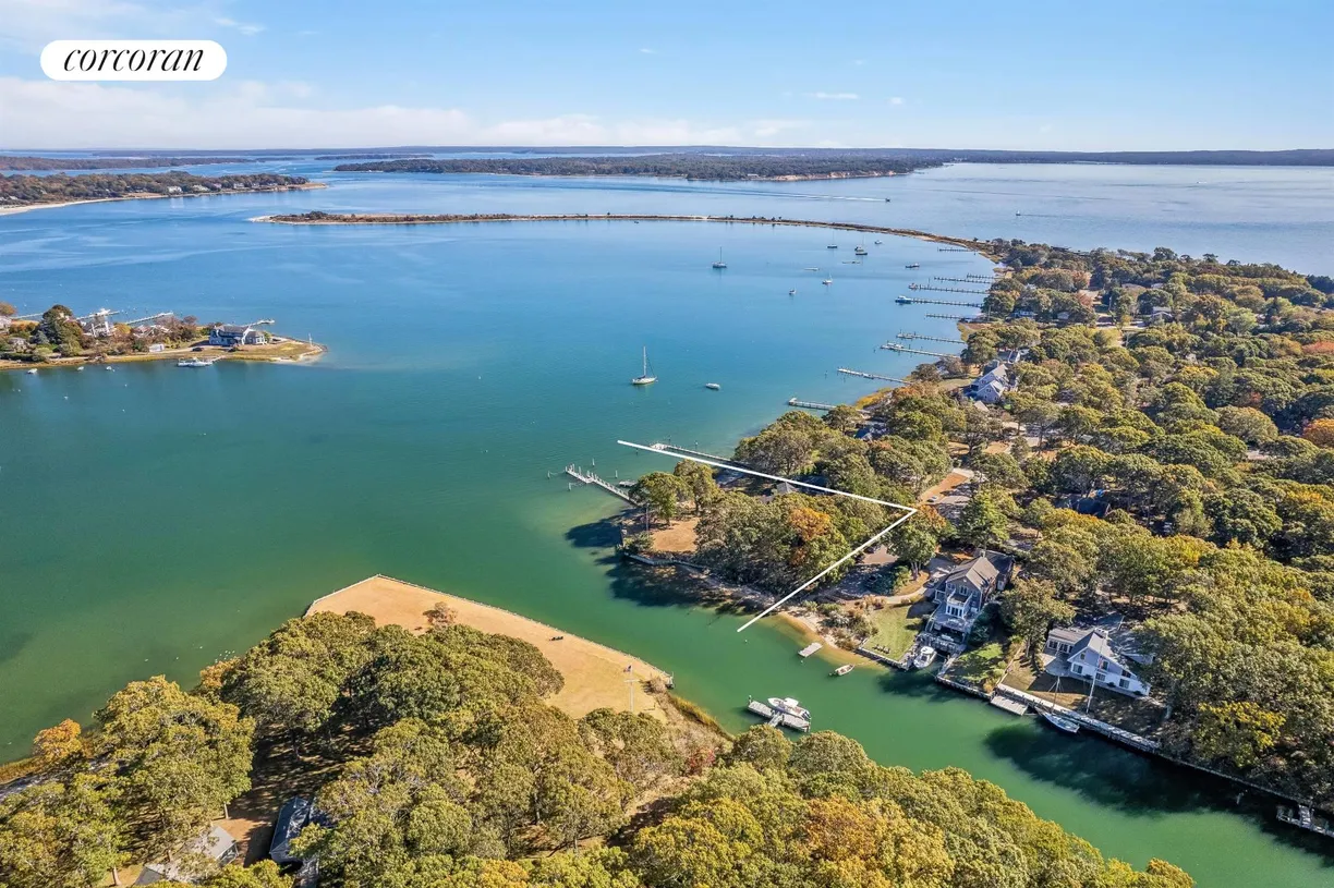 The Hamptons Real Estate | View 5 East Brander Parkway | 5 Beds, 6 Baths