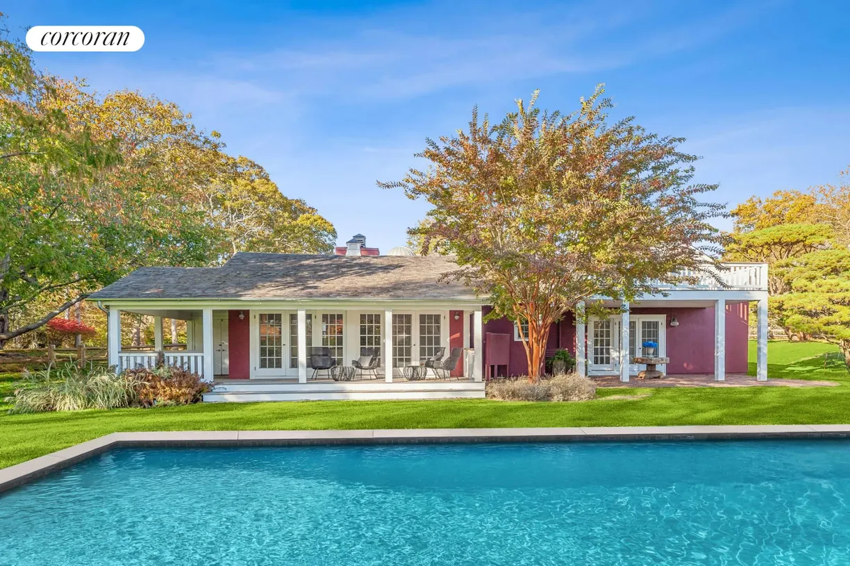 The Hamptons Real Estate | View 26 Ruxton Road | room 1