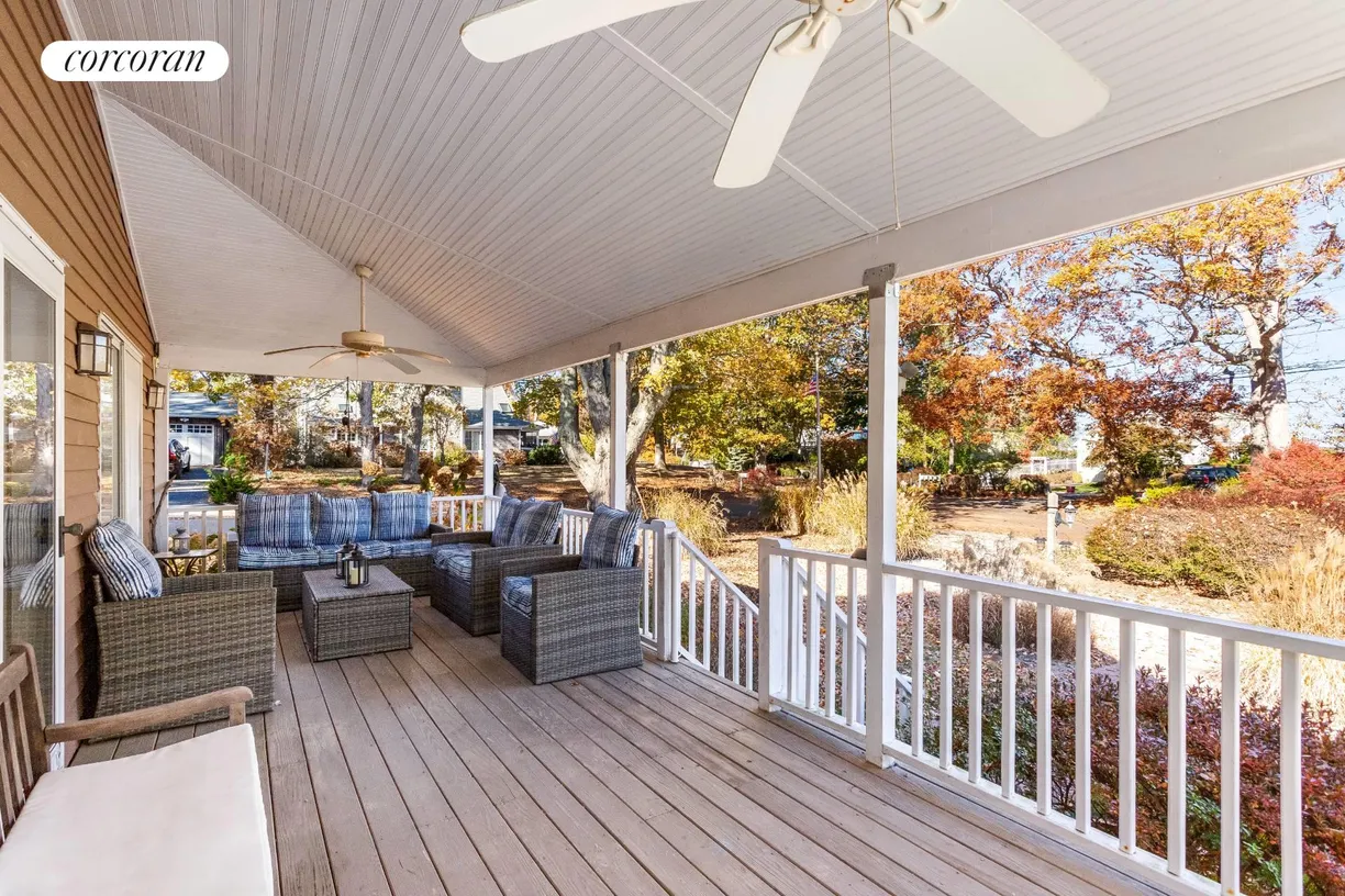 The Hamptons Real Estate | View 455 West Shore Drive | room 1