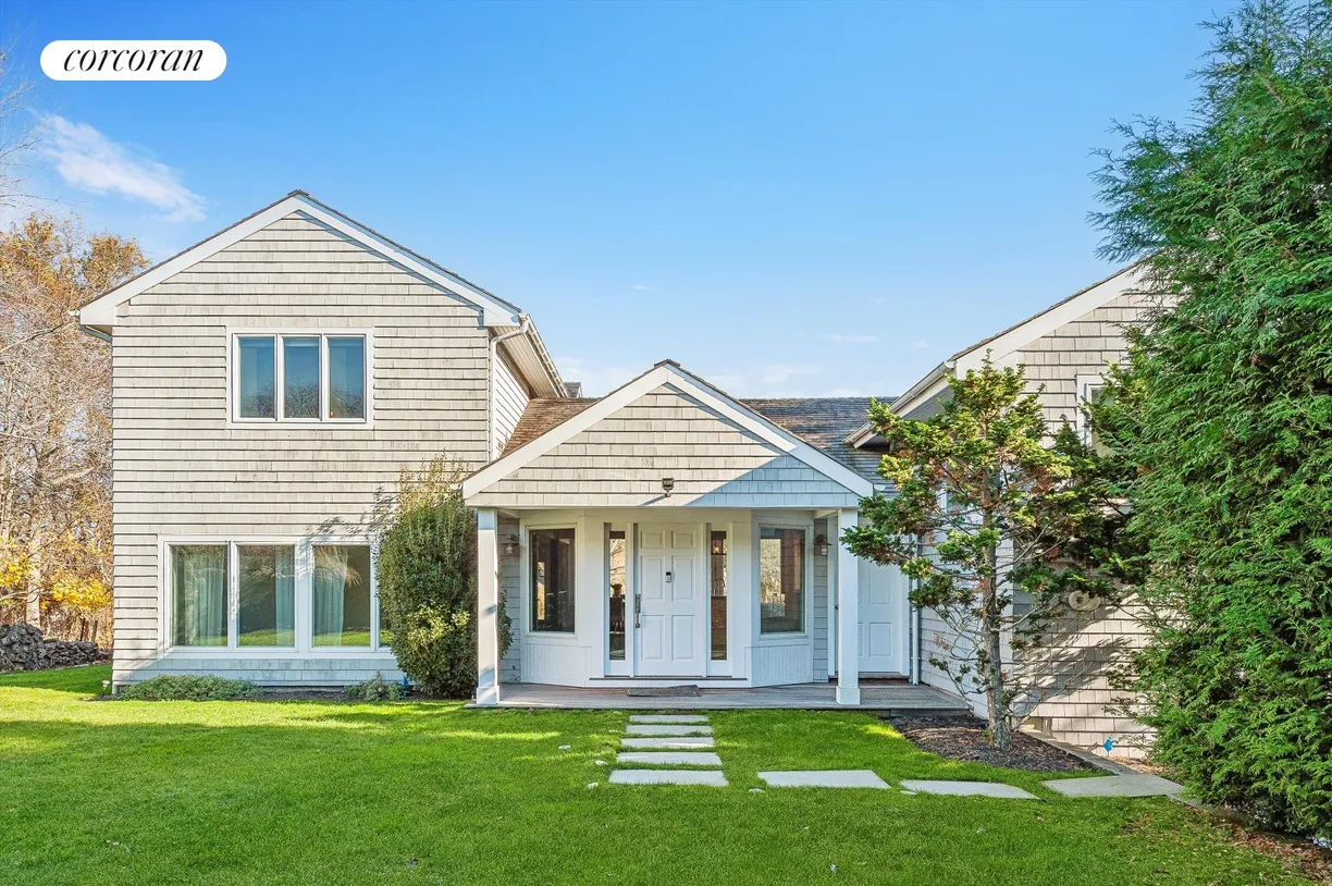 The Hamptons Real Estate | View 22 Maple Lane | room 2