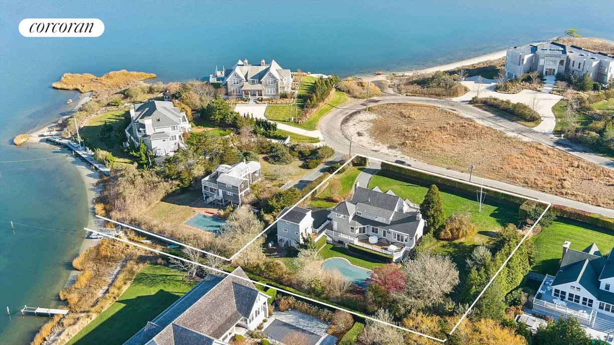 The Hamptons Real Estate | View 52 Exchange Place | Dock Rights