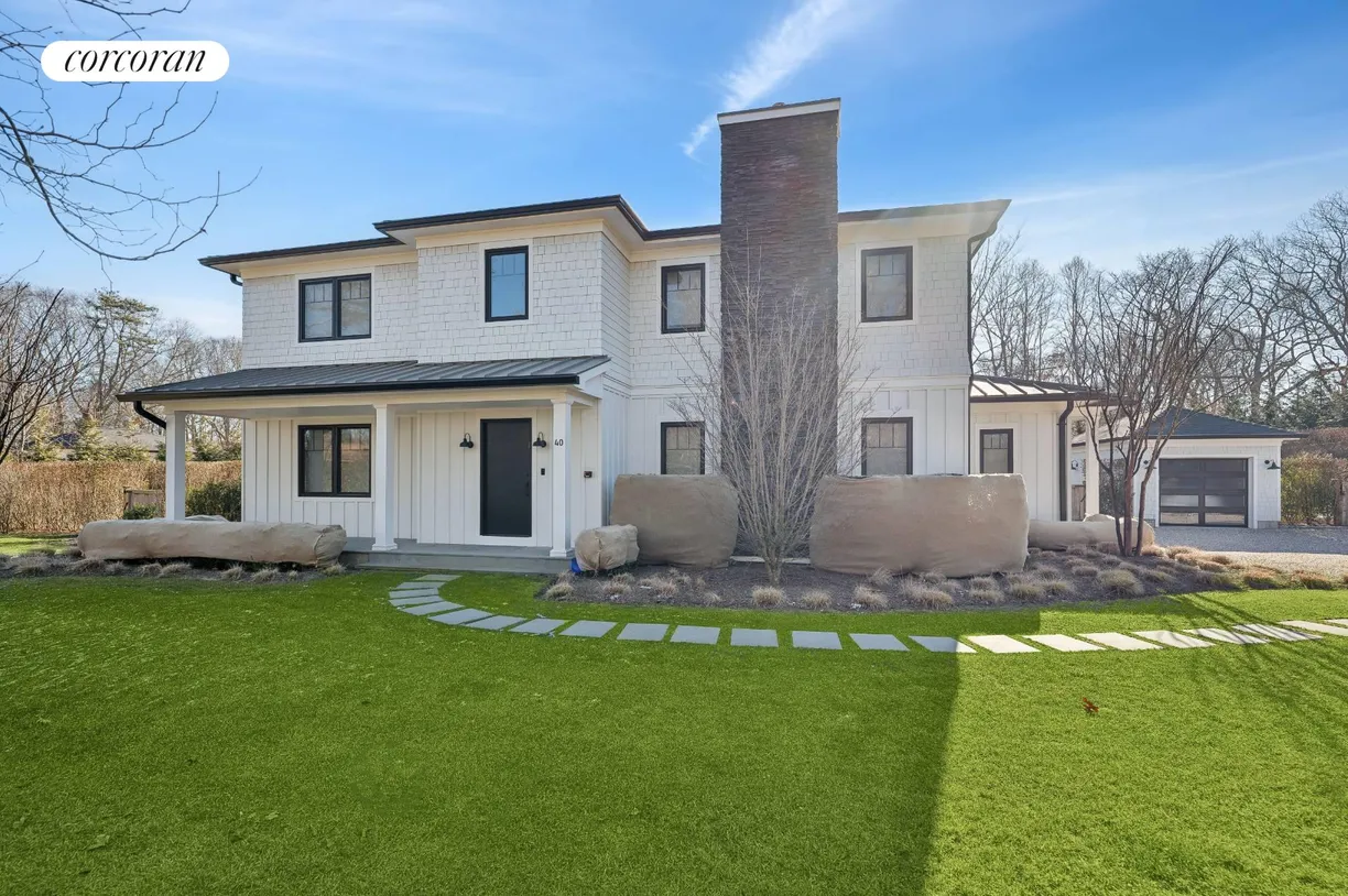 The Hamptons Real Estate | View 40 Edwards Avenue | 5 Beds, 5 Baths