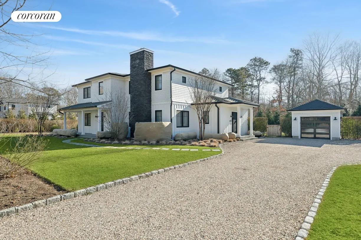 The Hamptons Real Estate | View 40 Edwards Avenue | room 1