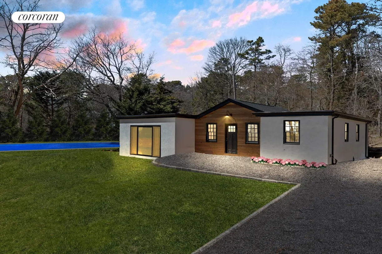 The Hamptons Real Estate | View  | 2 Beds, 2 Baths