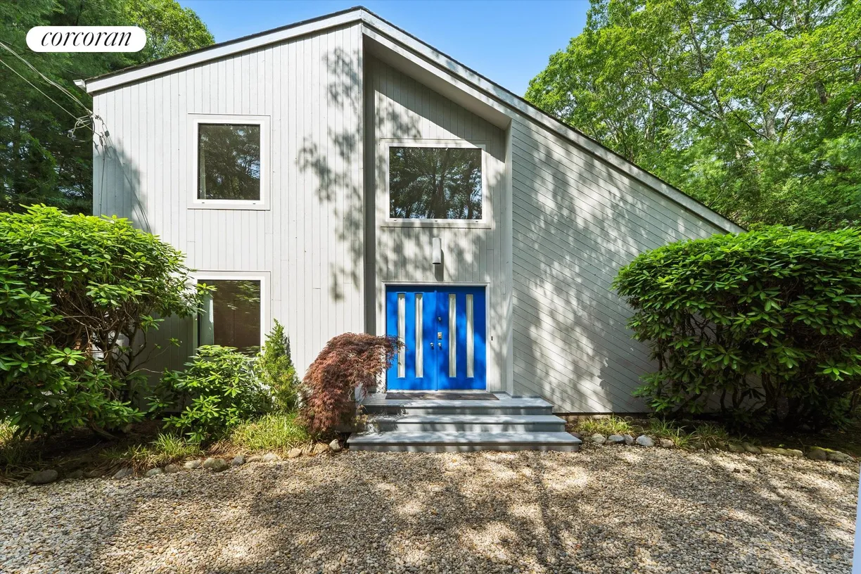 The Hamptons Real Estate | View 24 Quogue Riverhead Road | room 1