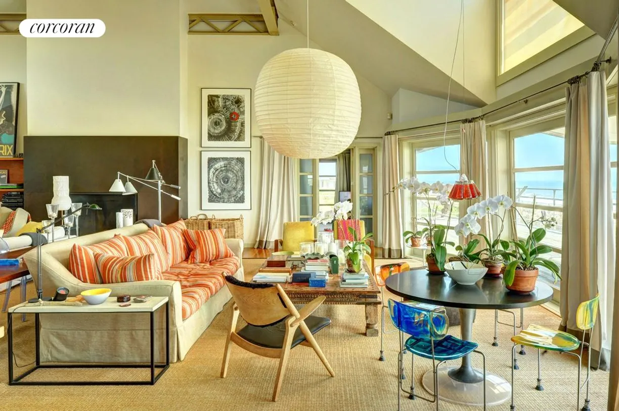 The Hamptons Real Estate | View 139 Crestview Lane | room 2
