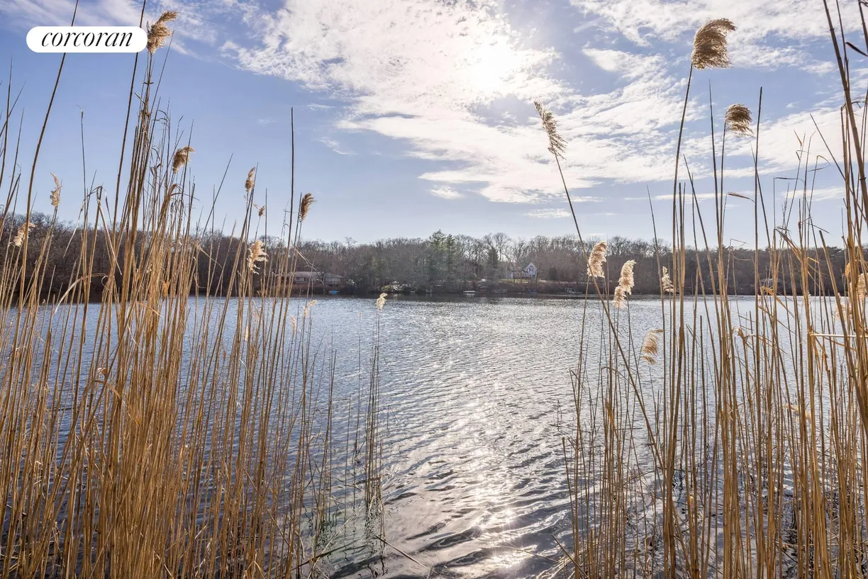 The Hamptons Real Estate | View 141 Big Fresh Pond Road | room 2