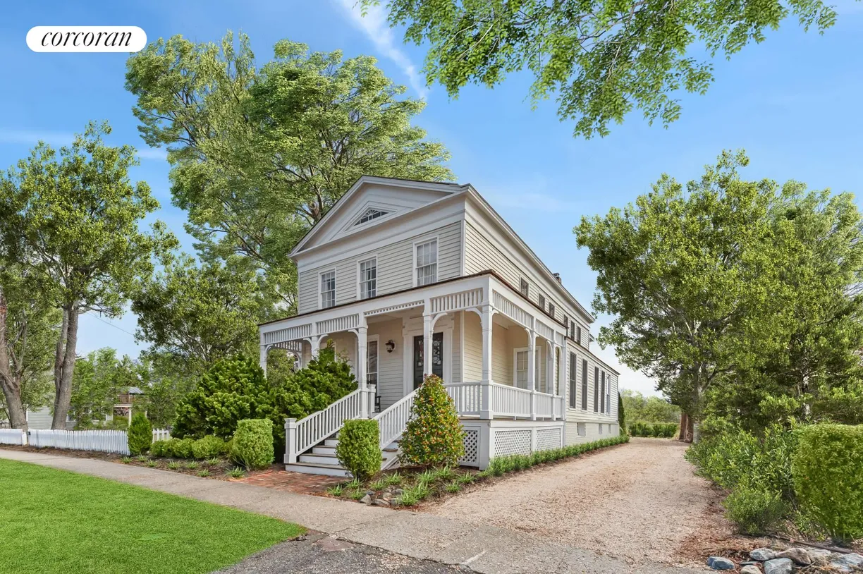 The Hamptons Real Estate | View 311 Main Street | room 1