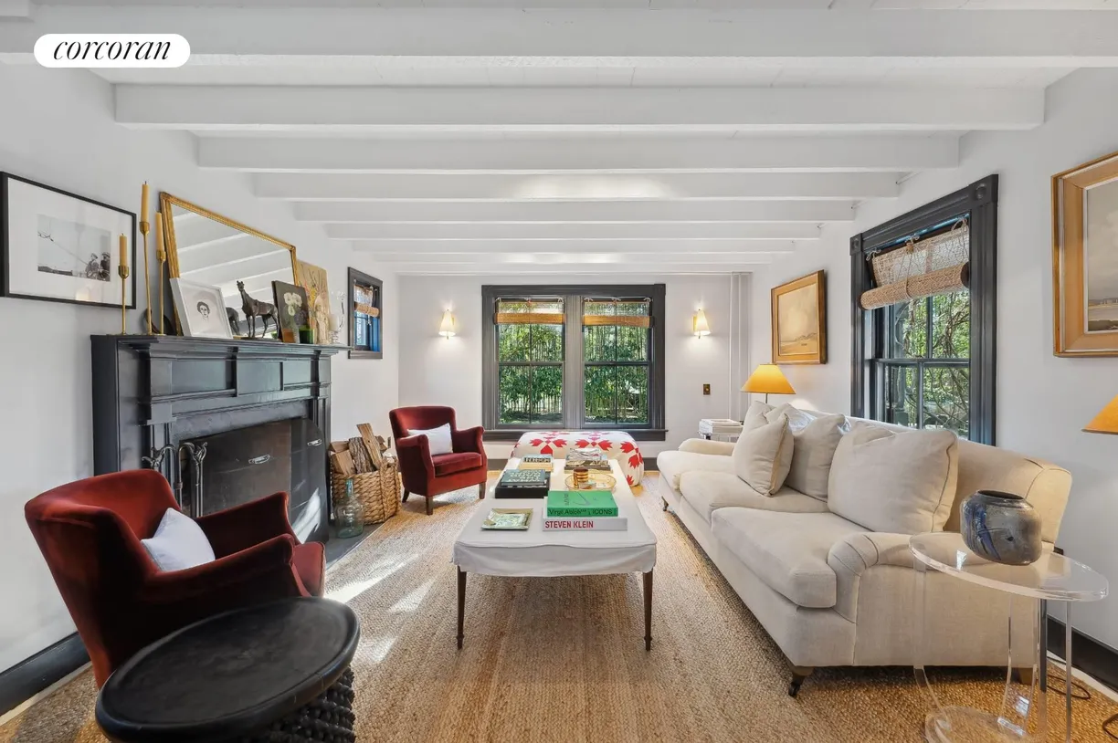The Hamptons Real Estate | View 93 Schellinger Road | Living Room