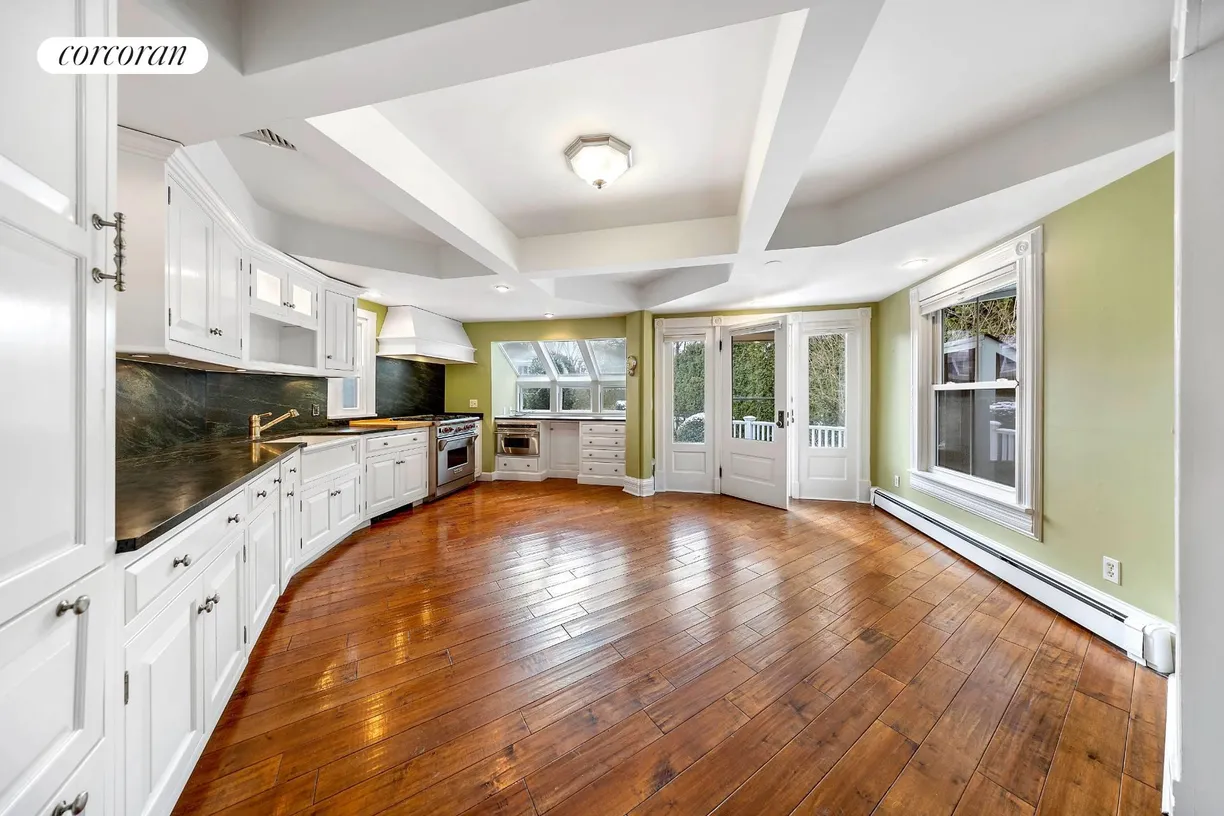 The Hamptons Real Estate | View 85 Post Crossing | room 2
