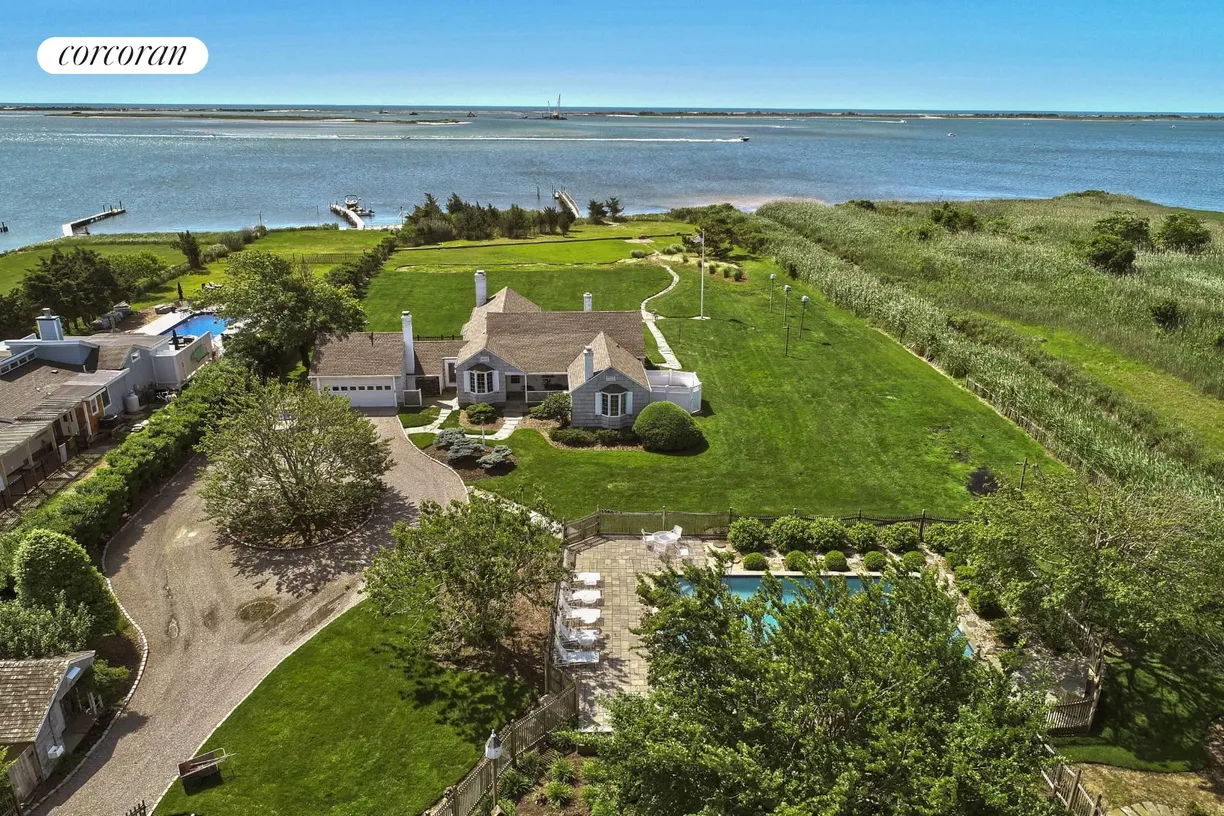 The Hamptons Real Estate | View 52 Tuthill Point Road | room 1