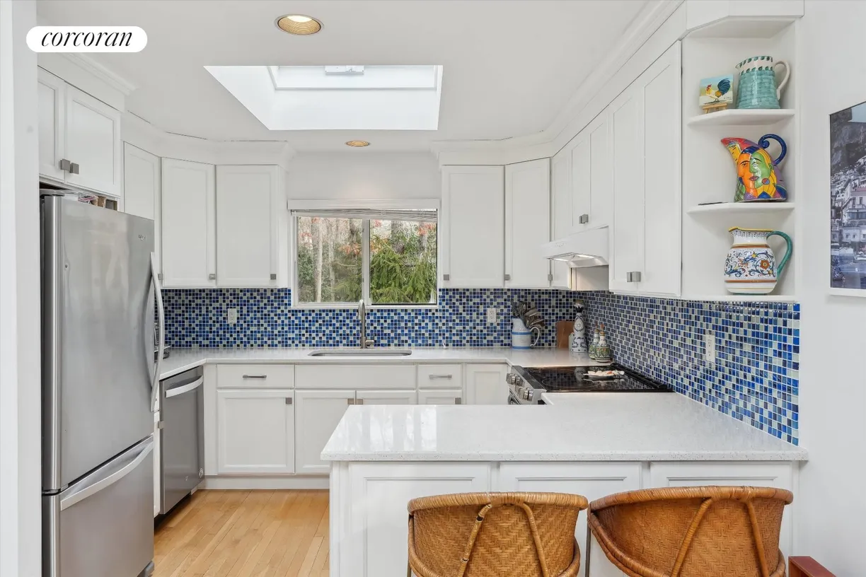 The Hamptons Real Estate | View 3 Park Circle | Kitchen