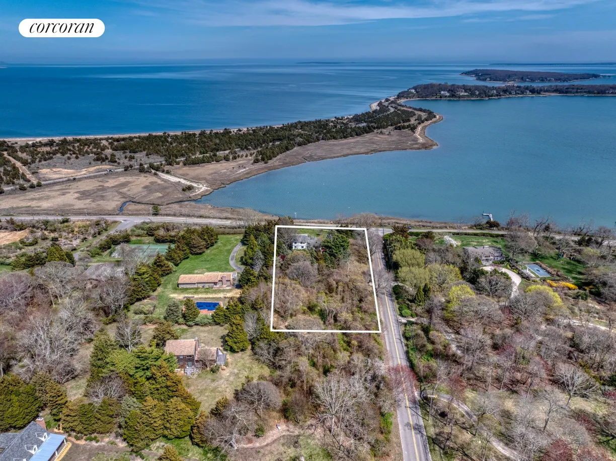 The Hamptons Real Estate | View 75 Cobbetts Lane | room 2