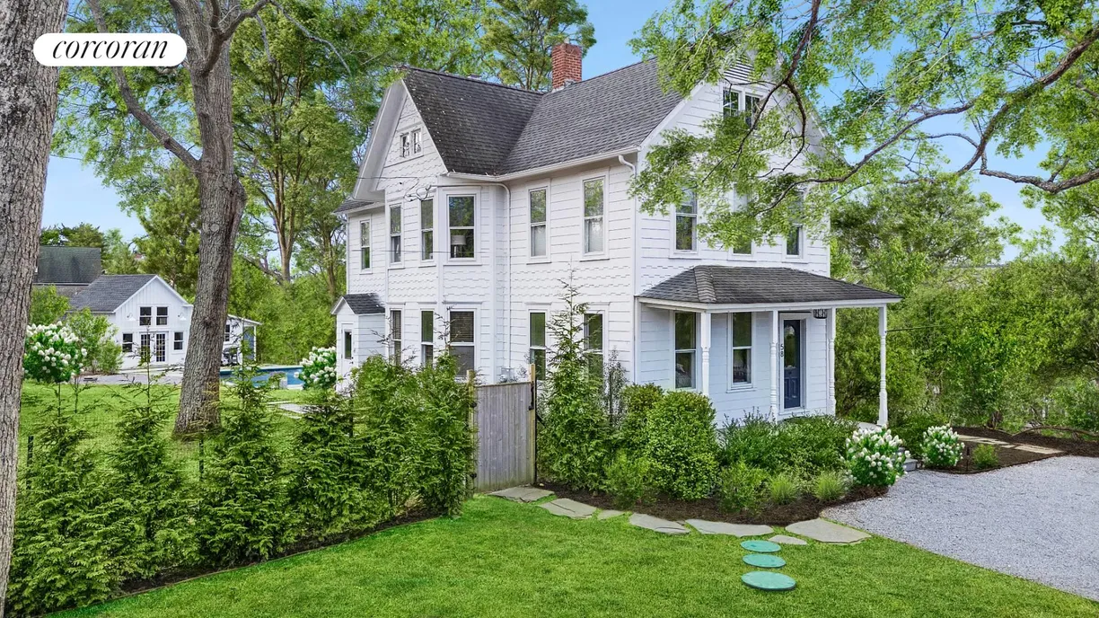 The Hamptons Real Estate | View 58 Palmer Terrace | 4 Beds, 4 Baths