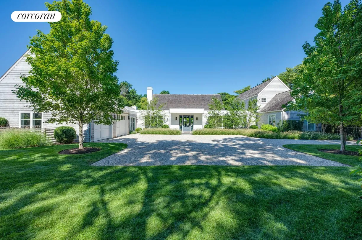The Hamptons Real Estate | View 33 Hands Creek Road | room 1
