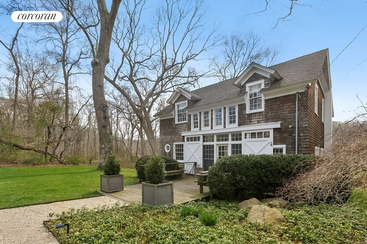 The Hamptons Real Estate | View 6 South Street | 3 Beds, 2 Baths