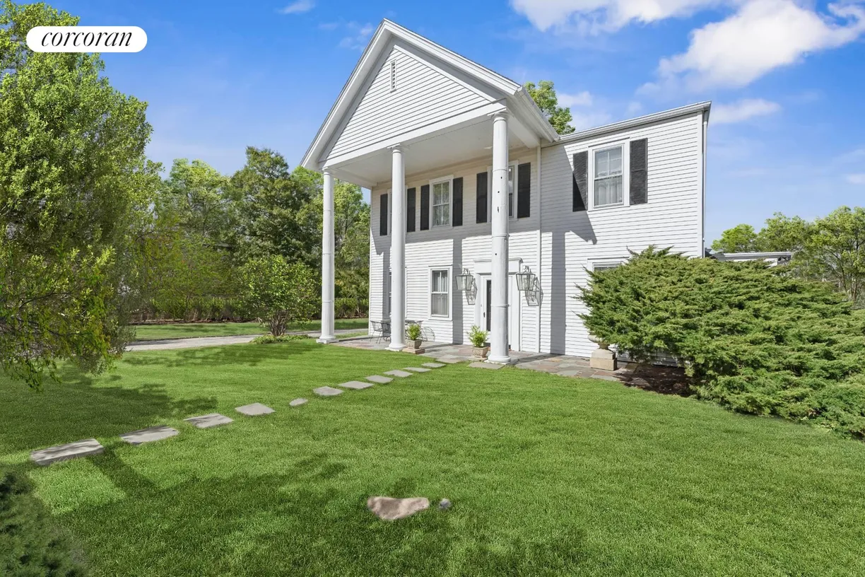 The Hamptons Real Estate | View 649 Hill Street | 5 Beds, 6 Baths