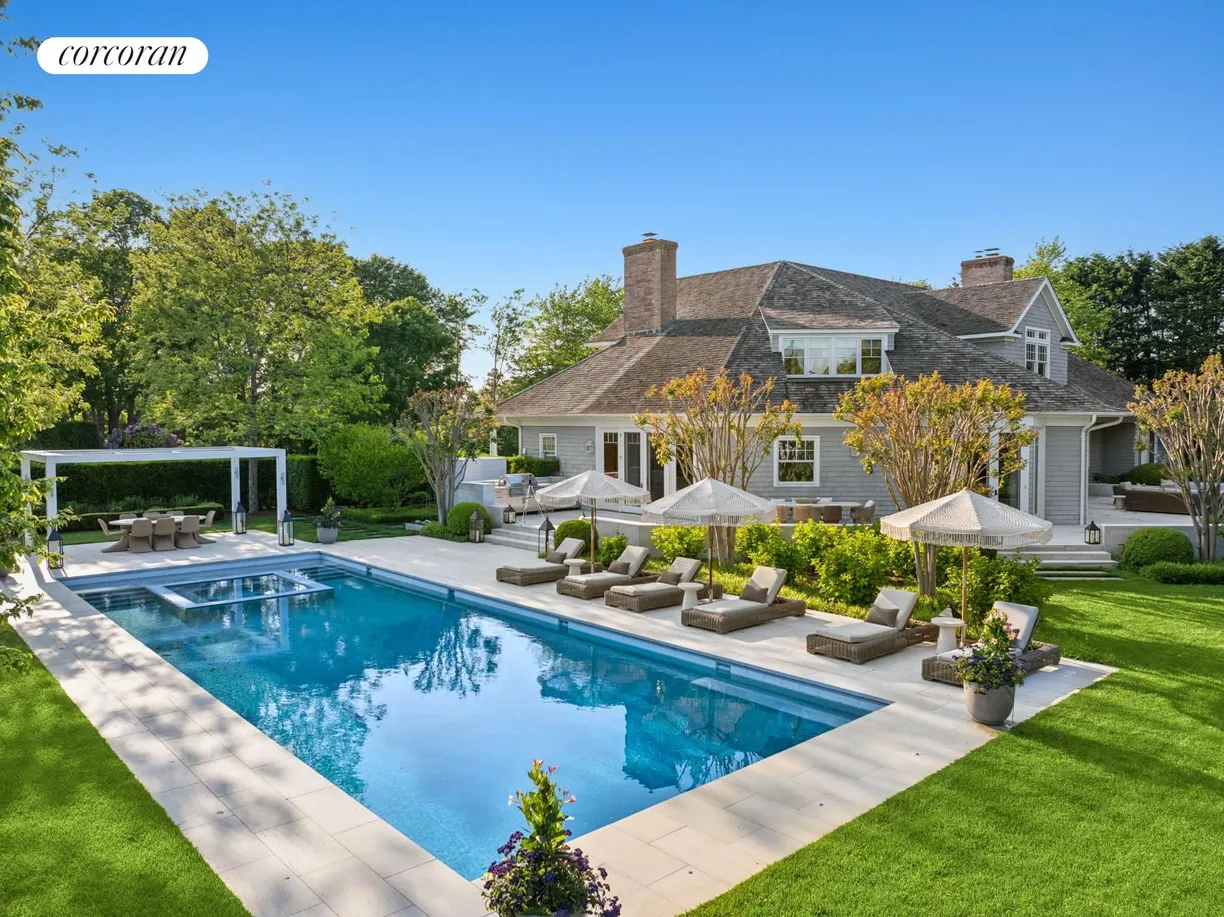 The Hamptons Real Estate | View 29 Seascape Lane | 6 Beds, 7 Baths