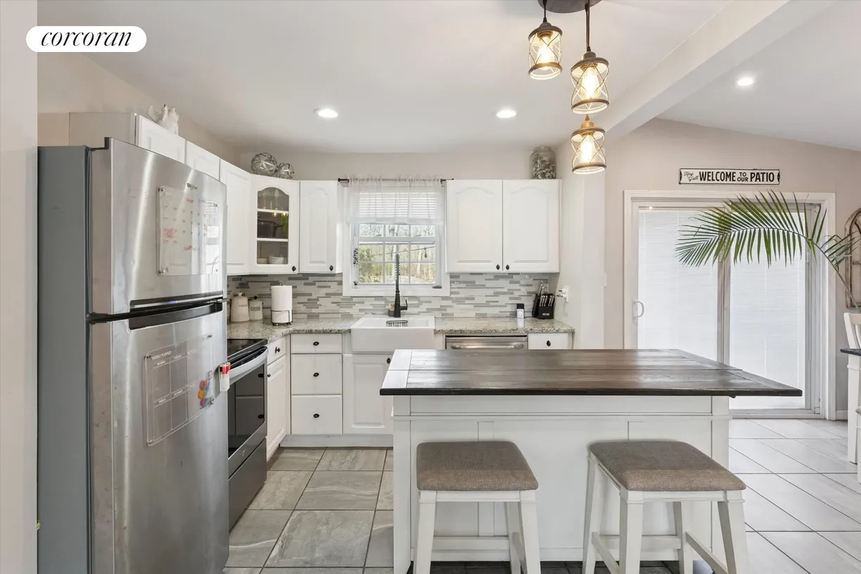 The Hamptons Real Estate | View 137 North Street | room 1