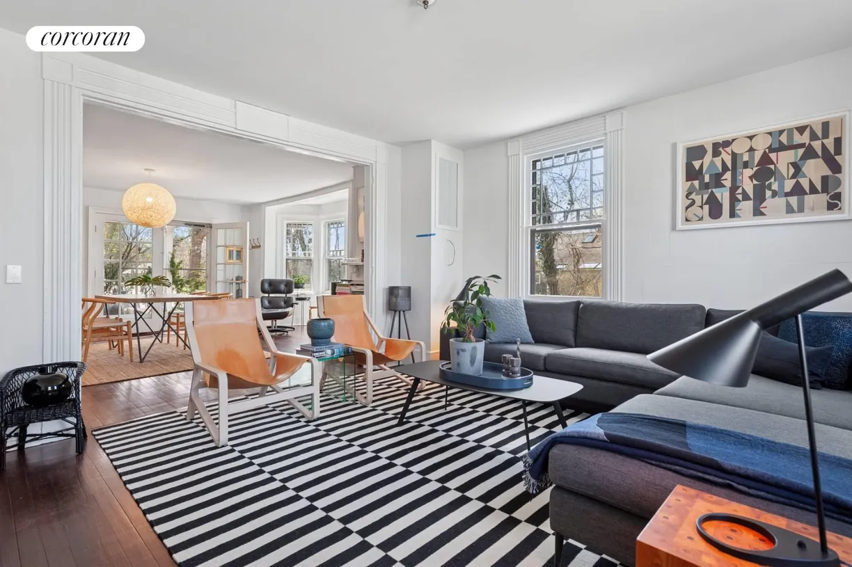 The Hamptons Real Estate | View 299 Main Street | Main Living Room