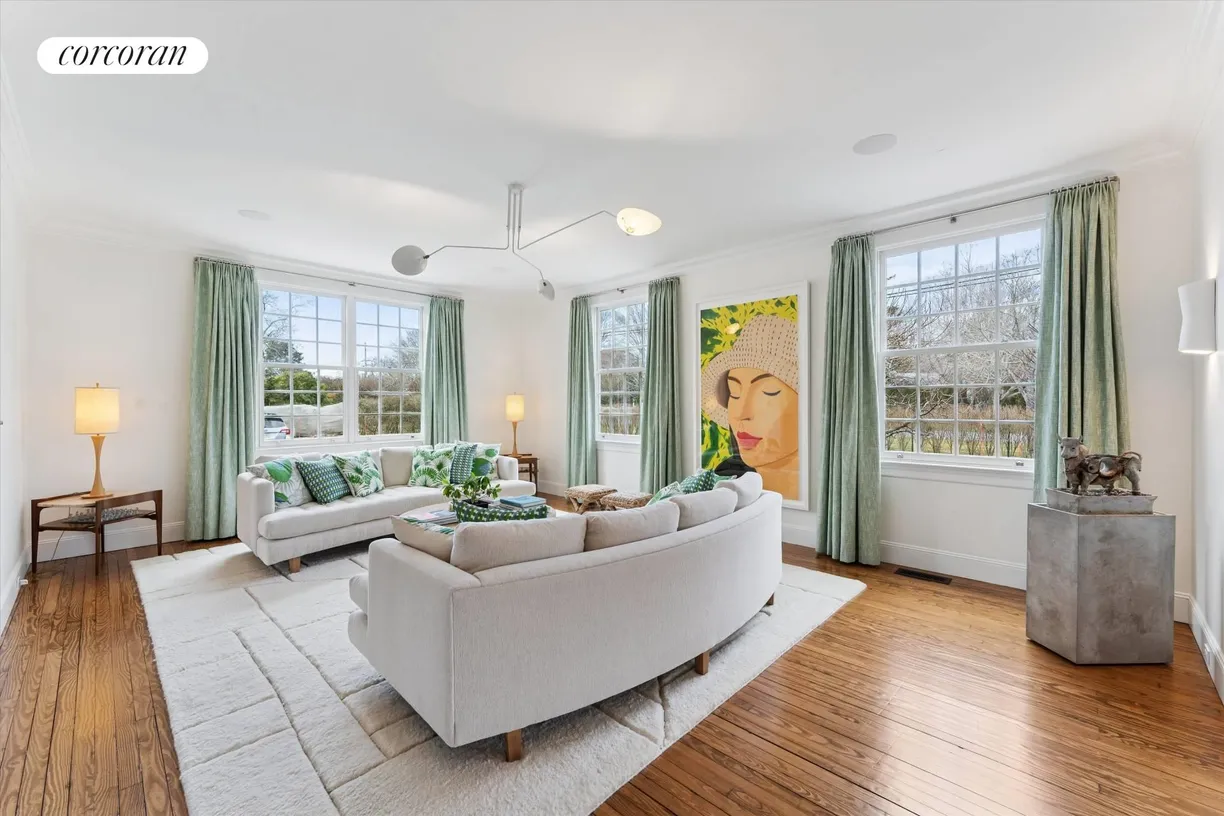 The Hamptons Real Estate | View 109 Quogue Street | room 1