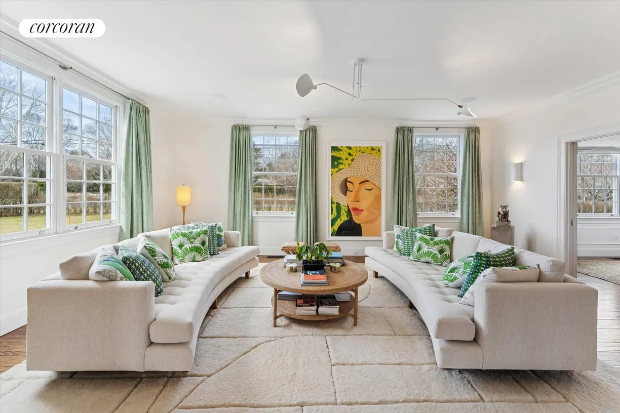 The Hamptons Real Estate | View 109 Quogue Street | room 2