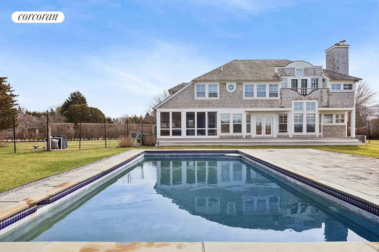 The Hamptons Real Estate | View 72 Mecox Field Lane | room 1