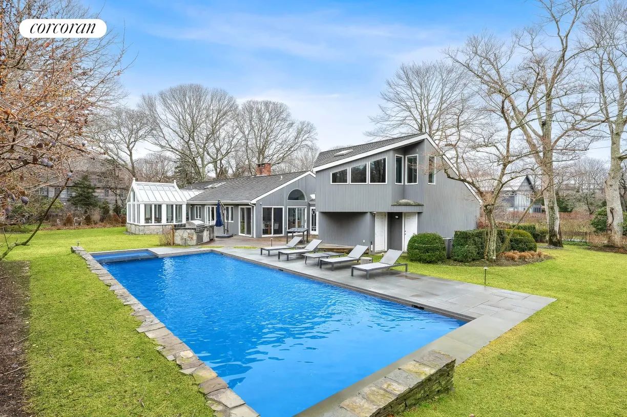 The Hamptons Real Estate | View 76 Sunset Beach Road | room 1