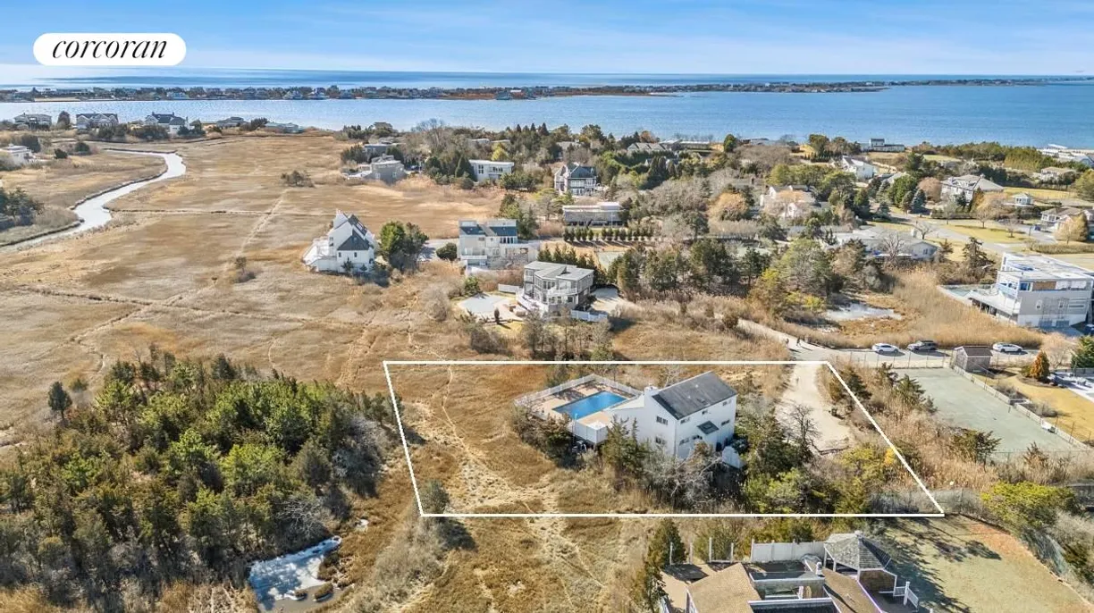 The Hamptons Real Estate | View 16 Meadow Lane | room 1