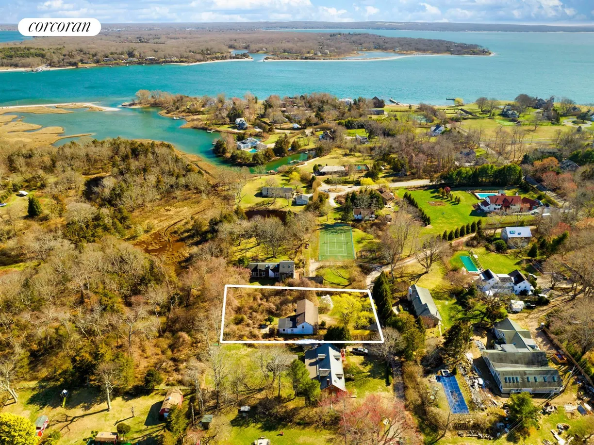 The Hamptons Real Estate | View 29D Osprey Road | 2 Beds, 2 Baths