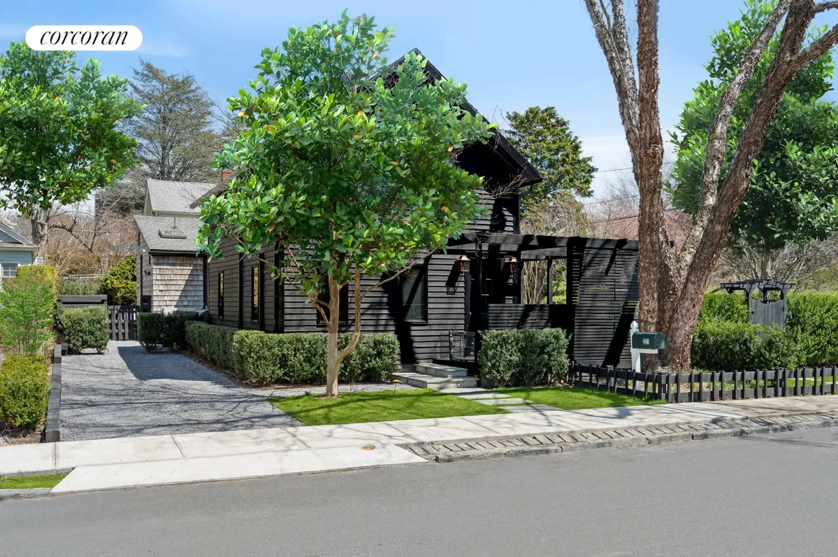 The Hamptons Real Estate | View 221 Division Street | room 1