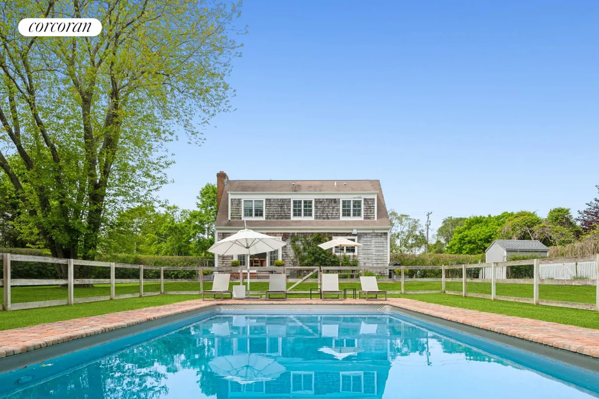 The Hamptons Real Estate | View 11 Sawasett Avenue | room 2