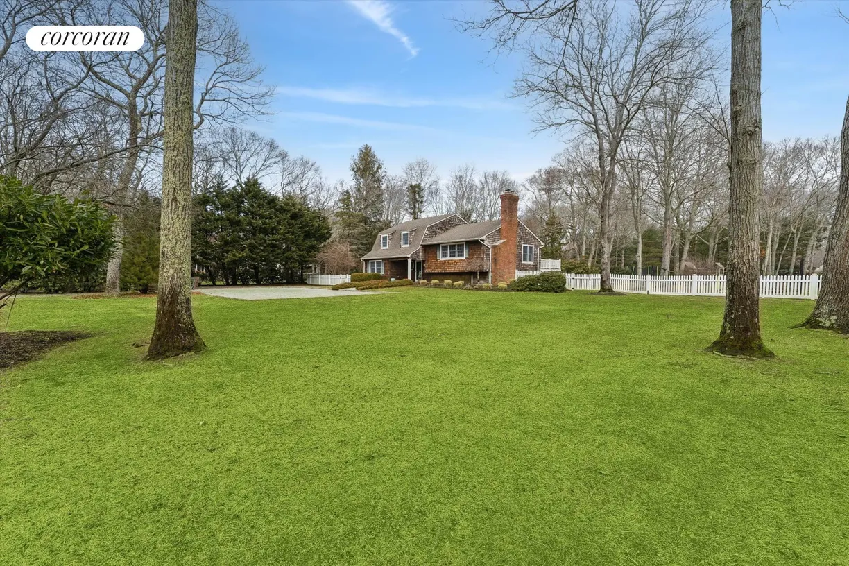 The Hamptons Real Estate | View 44 Midhampton Avenue | Front Yard
