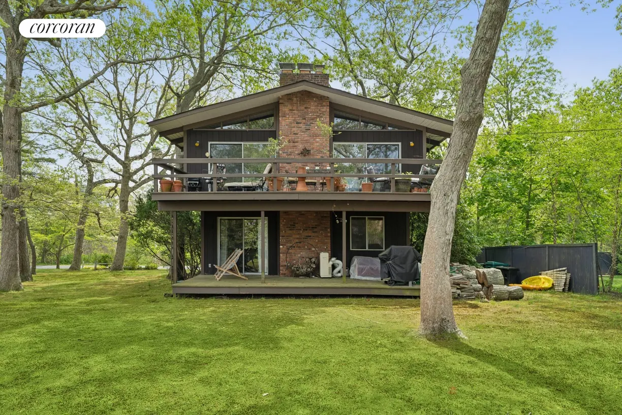 The Hamptons Real Estate | View 74 John Street | room 1