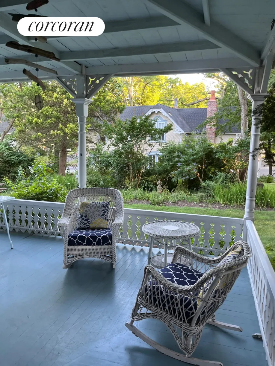 The Hamptons Real Estate | View 16 Wesley Avenue | Porch