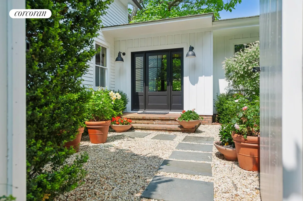 The Hamptons Real Estate | View 36 Hamilton Avenue | room 1