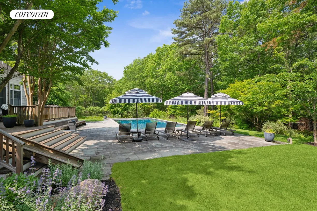 The Hamptons Real Estate | View 104 Merchants Path | room 2
