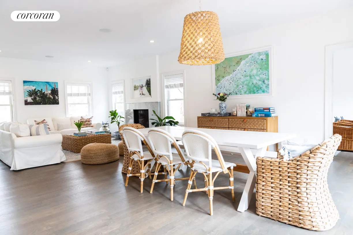 The Hamptons Real Estate | View 20 Sunshine Road | Great room