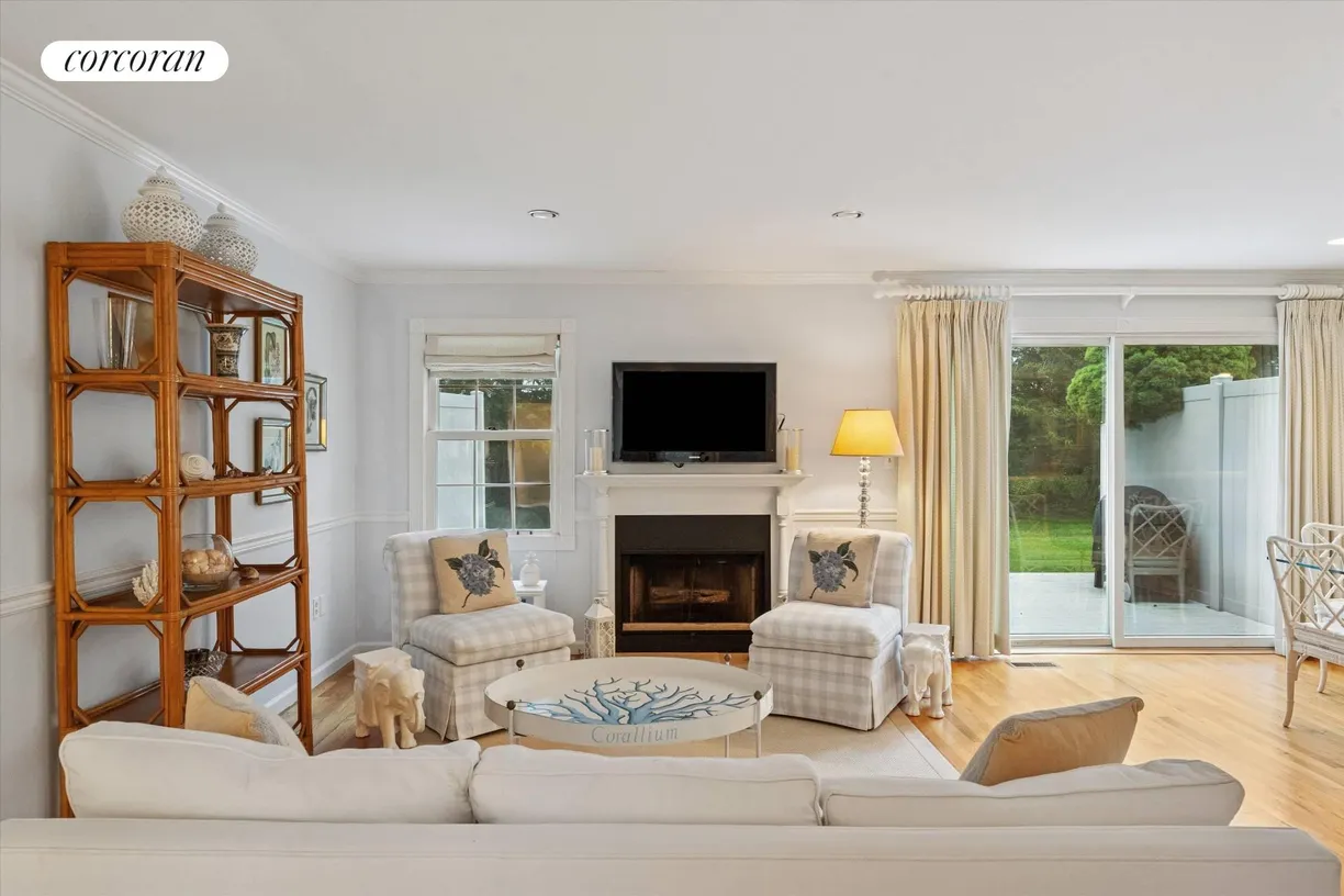 The Hamptons Real Estate | View 7 Brittany Lane | room 1