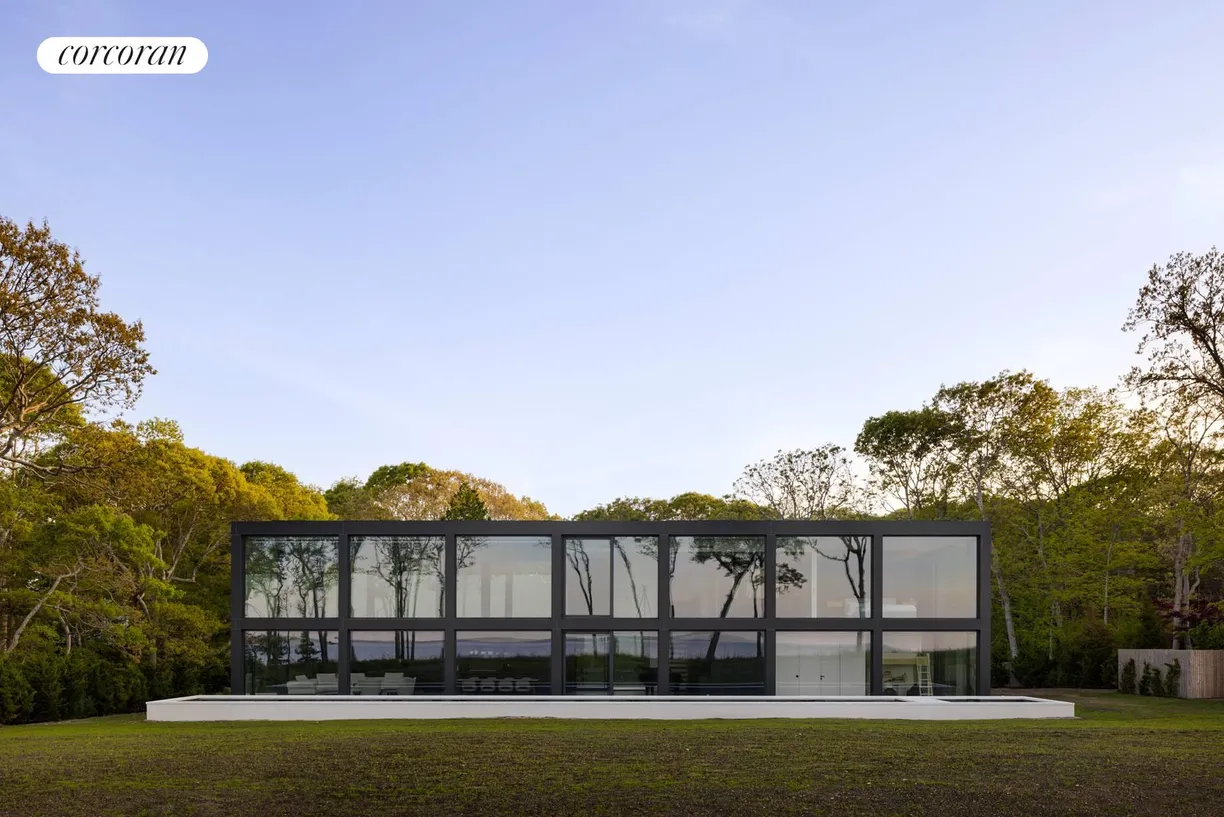 The Hamptons Real Estate | View 32 Hedges Banks Drive | room 2