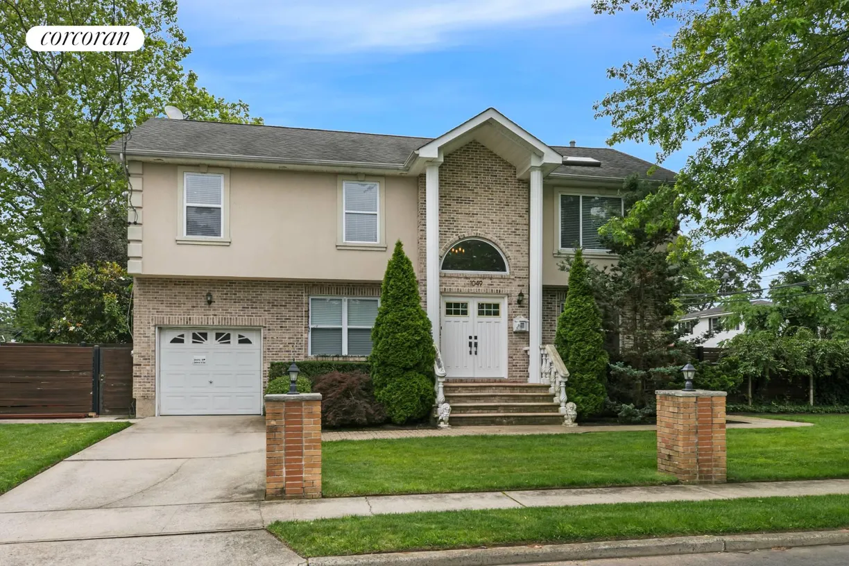 The Hamptons Real Estate | View 1049 Owasco Road | 5 Beds, 4 Baths