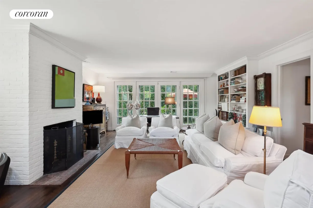 The Hamptons Real Estate | View 99 Egypt Lane | Main Cottage Living