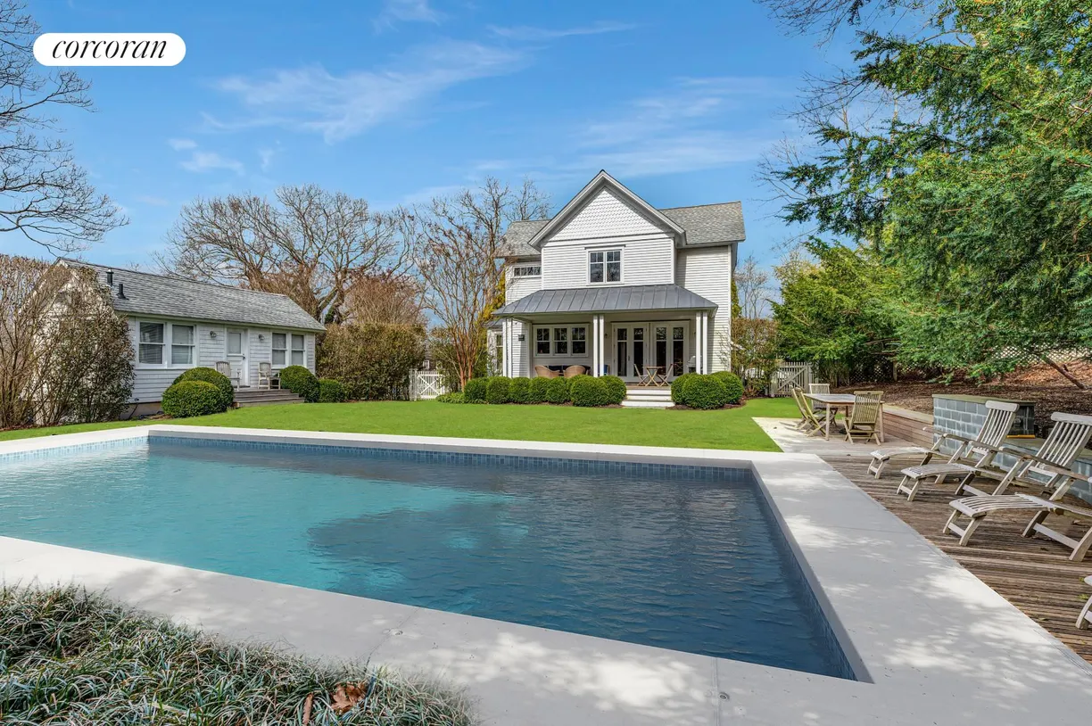 The Hamptons Real Estate | View 116 Bay Street | room 1