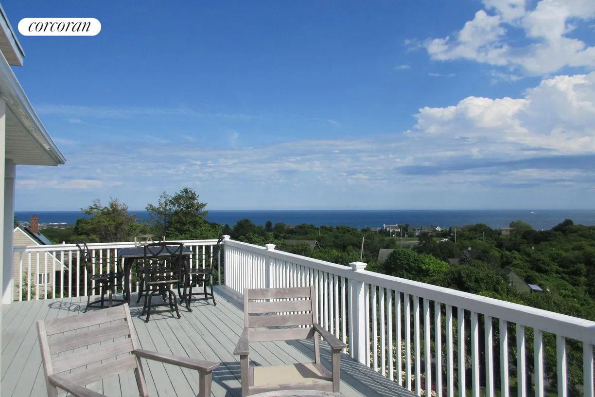 The Hamptons Real Estate | View 46 S Dewey Place | 4 Beds, 3 Baths