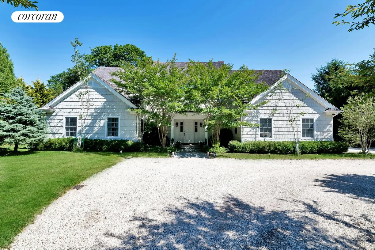 The Hamptons Real Estate | View 31 Foster Crossing | room 1