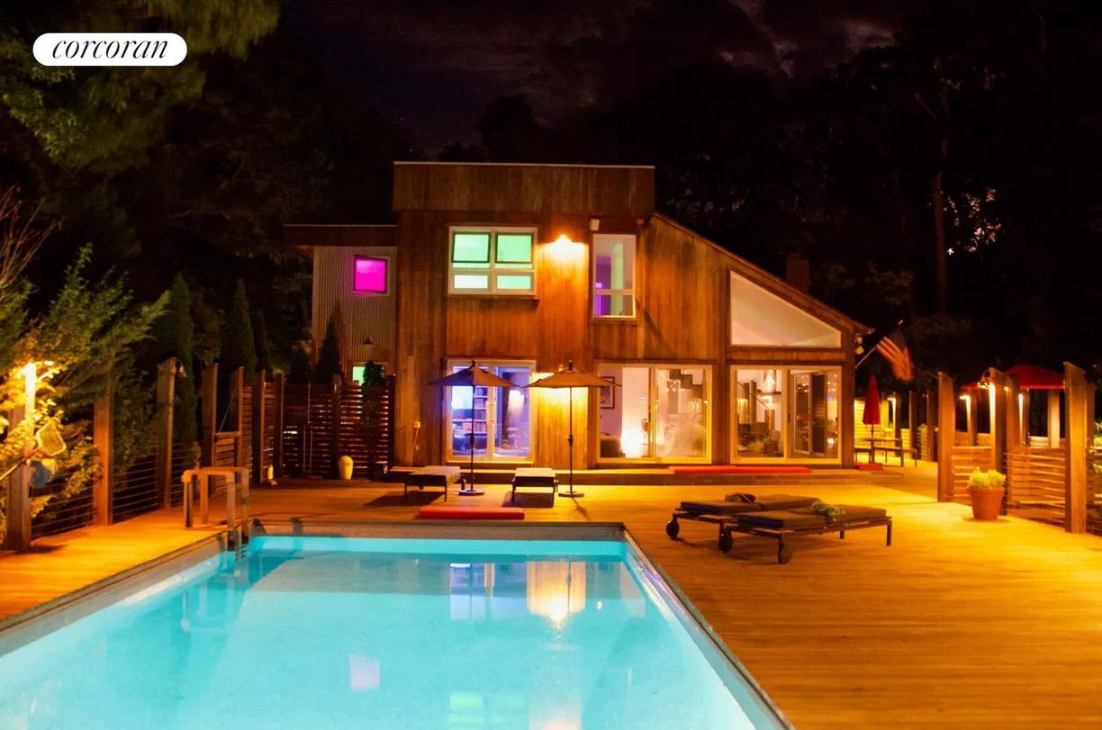 The Hamptons Real Estate | View 21 North Hollow Drive | room 2