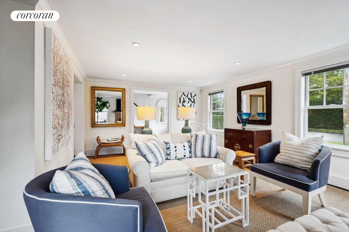 The Hamptons Real Estate | View 25 Halsey Street | room 1