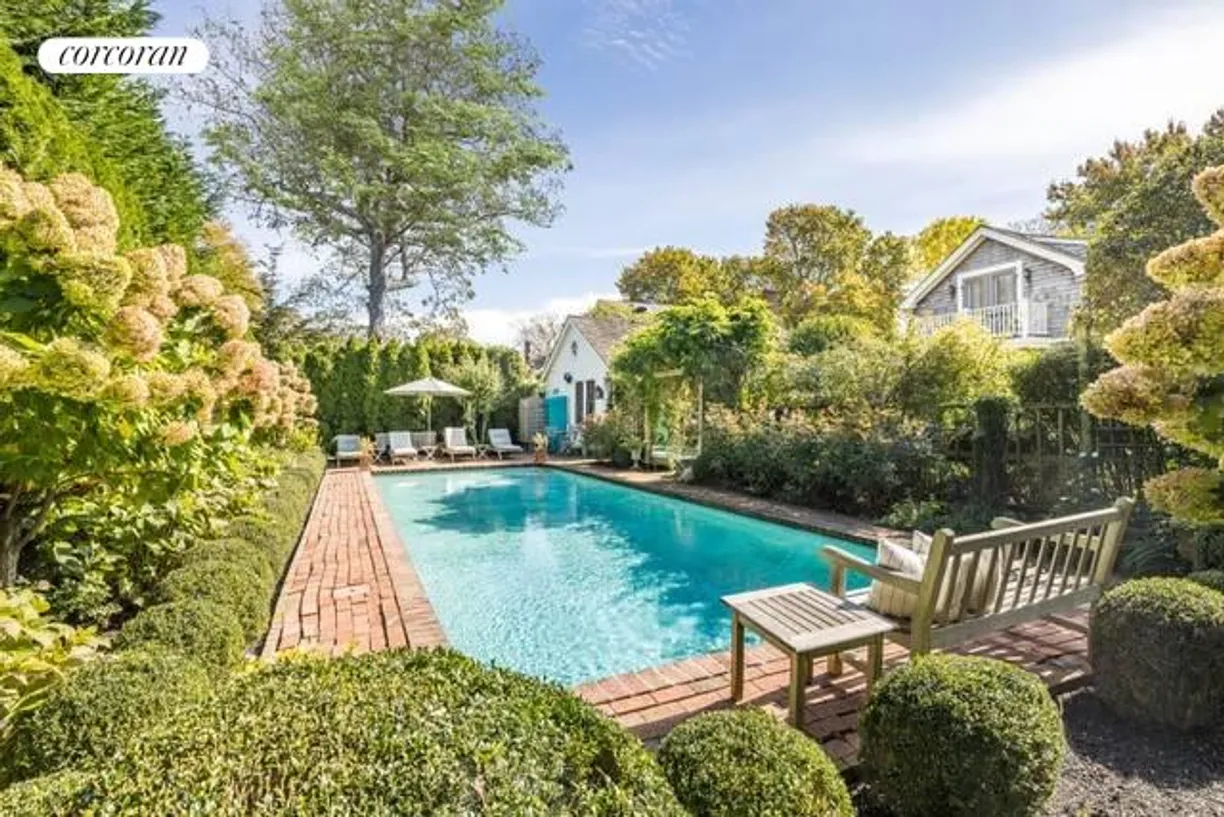 The Hamptons Real Estate | View 88 Buell Lane | Gunite Pool